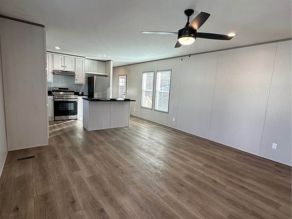 4th image of 10301 SE 29th St #412