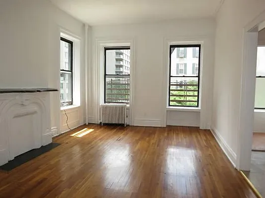 Rented by Manhattan Best Realty, Inc. | media 20