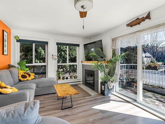 3rd image of 1028 Balmoral Rd #206