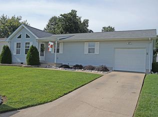 716 Ficklin St, Mount Carmel, IL 62863