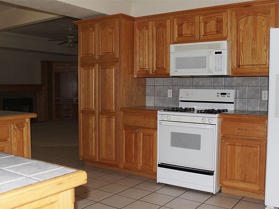 4th image of 902 S Rock Hollow Ct