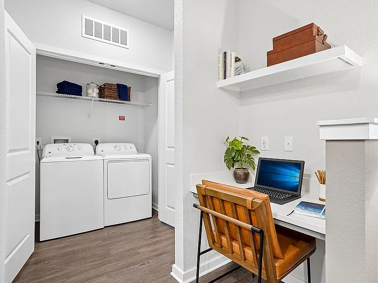 20-web-or-mls-4555 Grv Spgs Cir-Unit 107-S1605-020