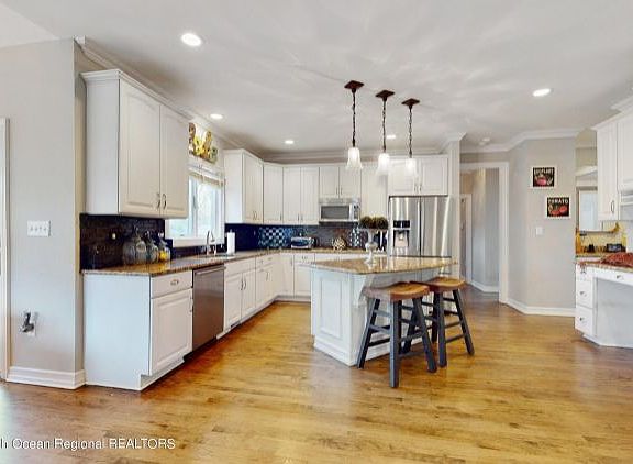 5th image of 109 Laredo Dr