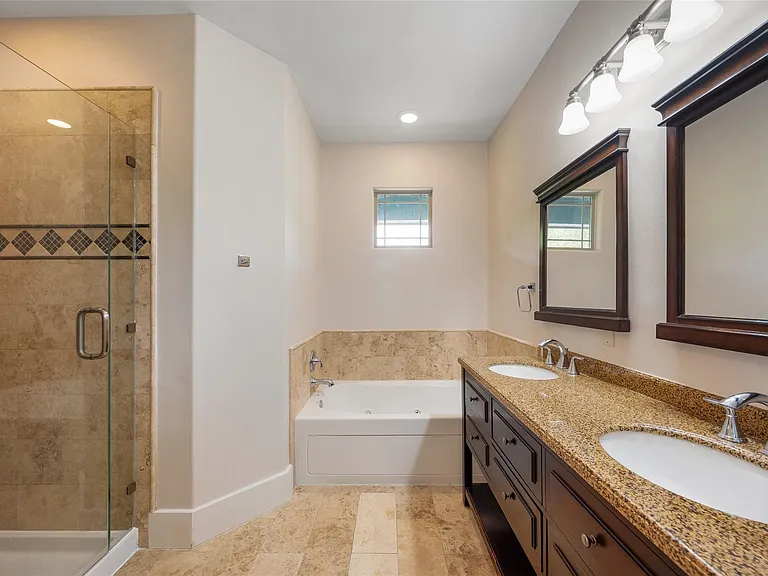 1007 Taulbee Ln #E — Photo 11