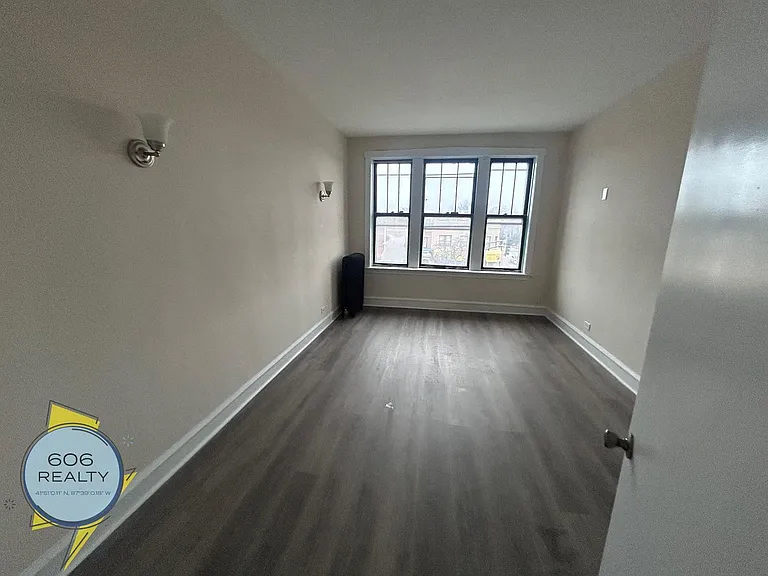 Cicero apartments! 5701-03 W Cermak Rd - 2206-2208 S 57th Ave — Photo 25