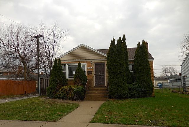 1st image of 562 Greenbay Ave