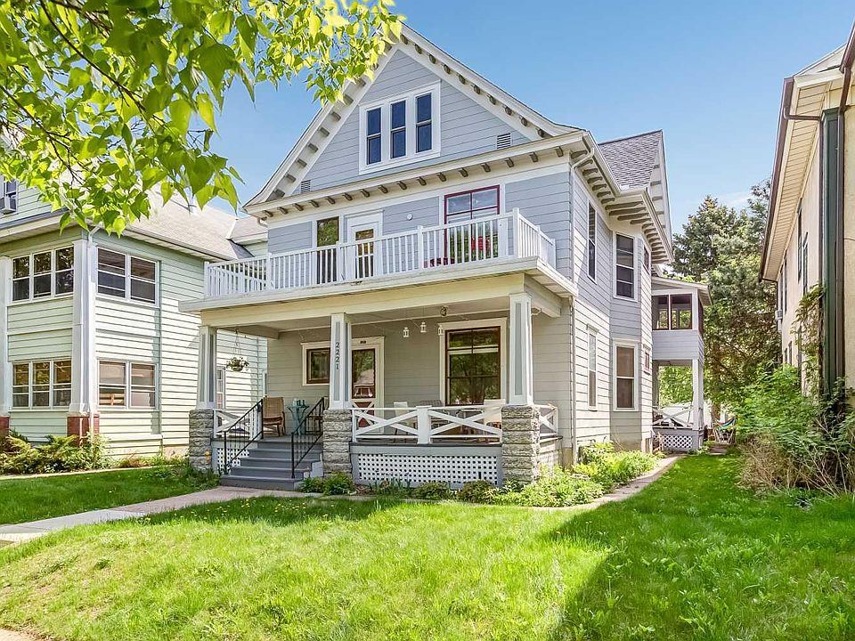 1st image of 2221 26th Ave S #2