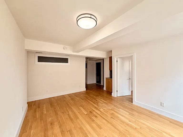 752 W End Ave #16F — Photo 3