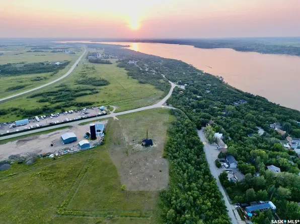 100 Tower ROAD, Buena Vista, SK S0G 4C0