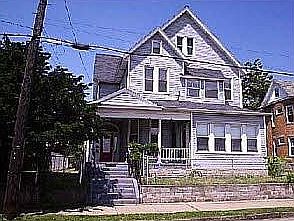 1905 Jenny Lind St 