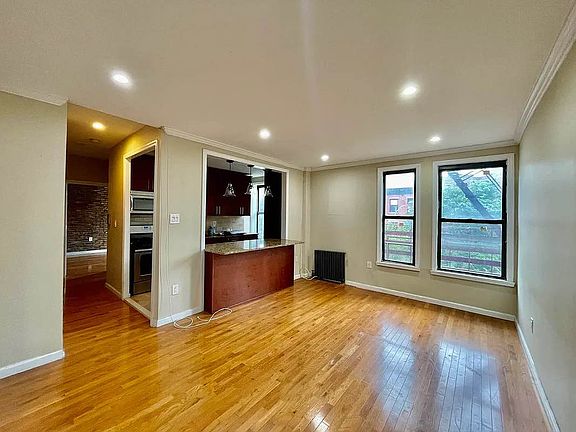 4th image of 118 Quincy St APT C1