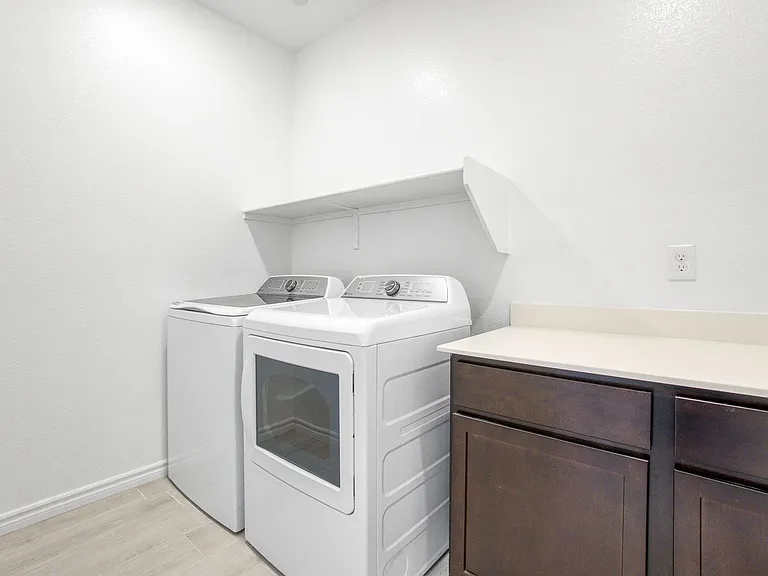 9770 Redwood Cascade St — Photo 26