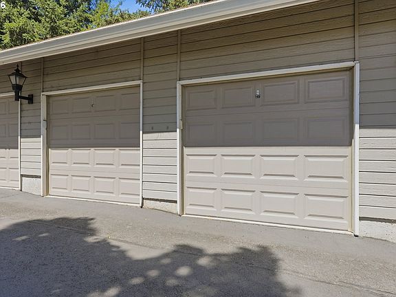 5th image of 13775 SW Scholls Ferry Rd APT 23