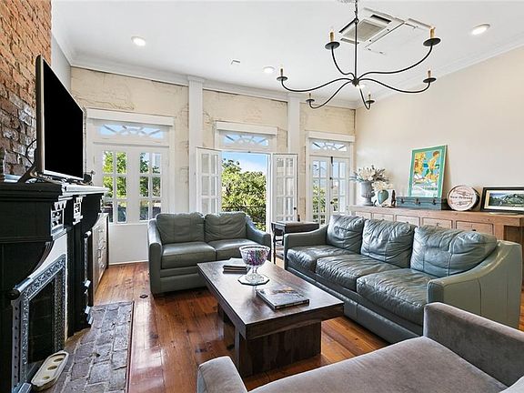 3rd image of 627 Ursulines Ave APT 6