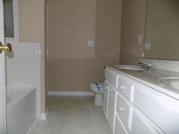 3rd image of 1700 Dunneman Ct