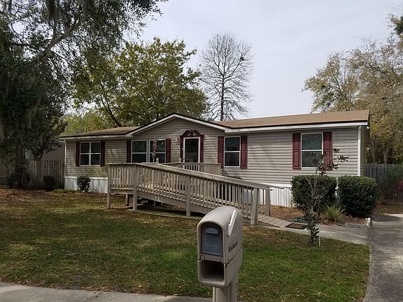 2nd image of 330 Shady Oak Cir