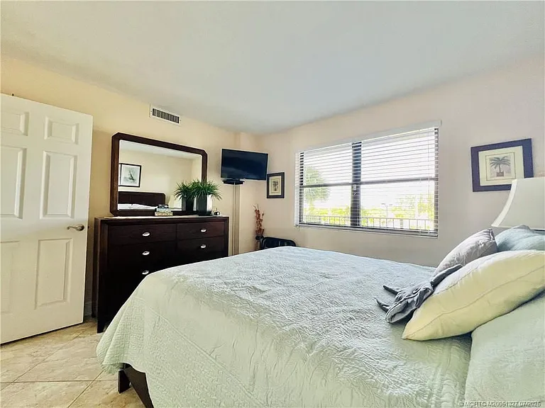 4250 N Highway A1A #302 — Photo 35
