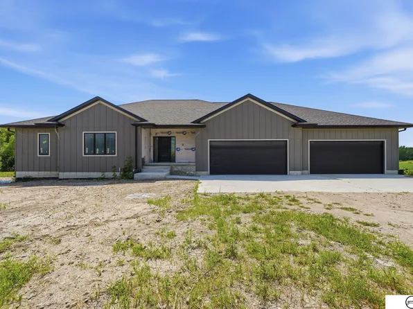 20155 S 120th St, Hickman, NE 68372