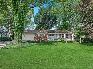22319 Gordon Rd, Saint Clair Shores, MI 48081