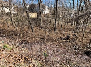 12 Indian Wells Dr #6, Eureka Springs, AR 72631