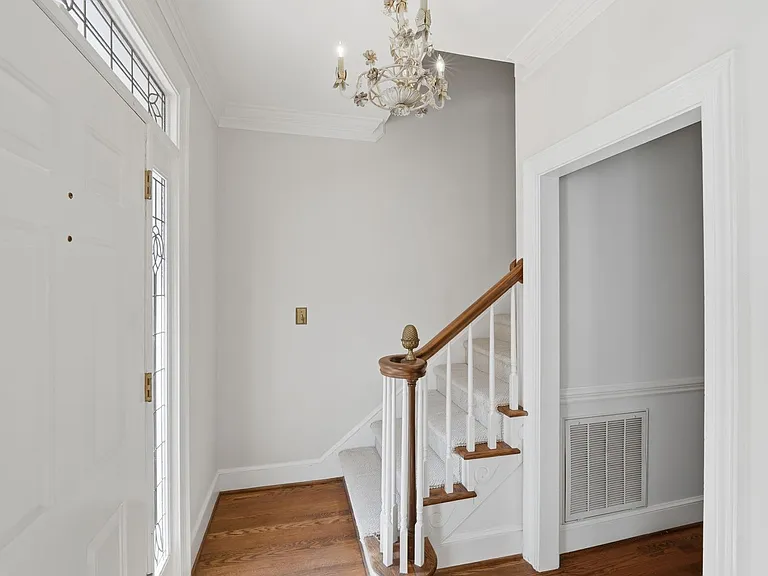 5906 Sharon Hills Rd — Photo 31