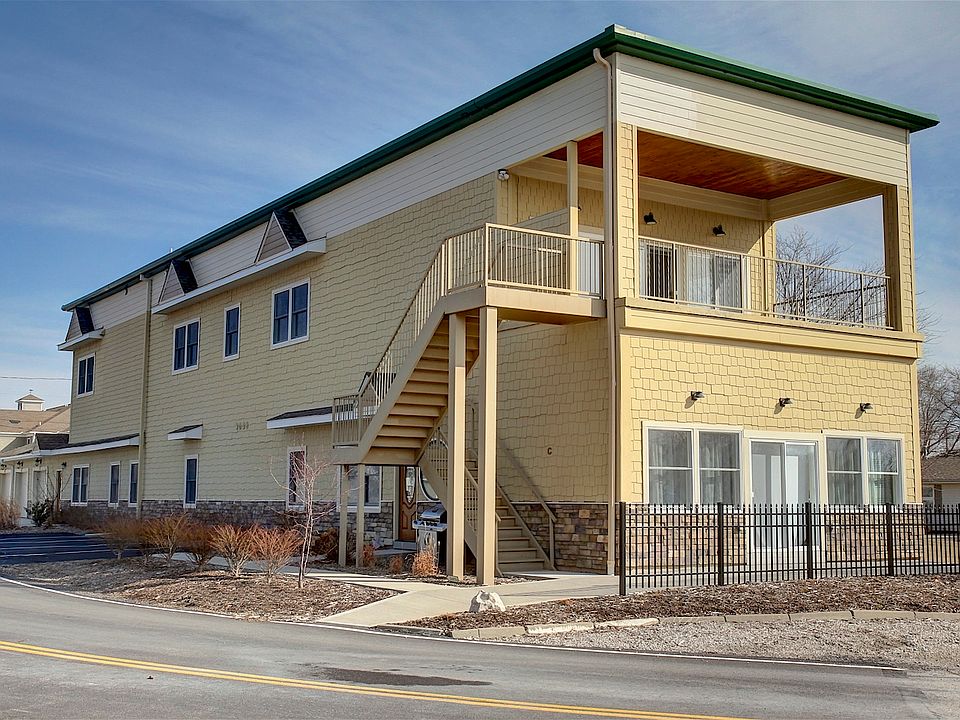 1st image of 3058 N Carolina St APT C