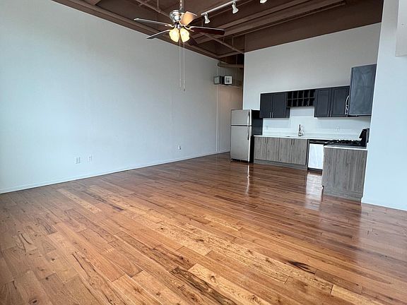 2nd image of 3562 Sepviva St #120