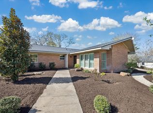 523 E Obryant St, Bellville, TX 77418