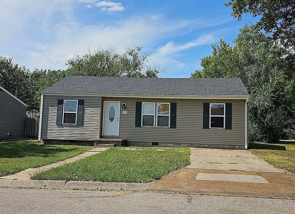 2nd image of 1219 Ward Ave
