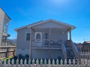 272 2nd St, Rainelle, WV 25962