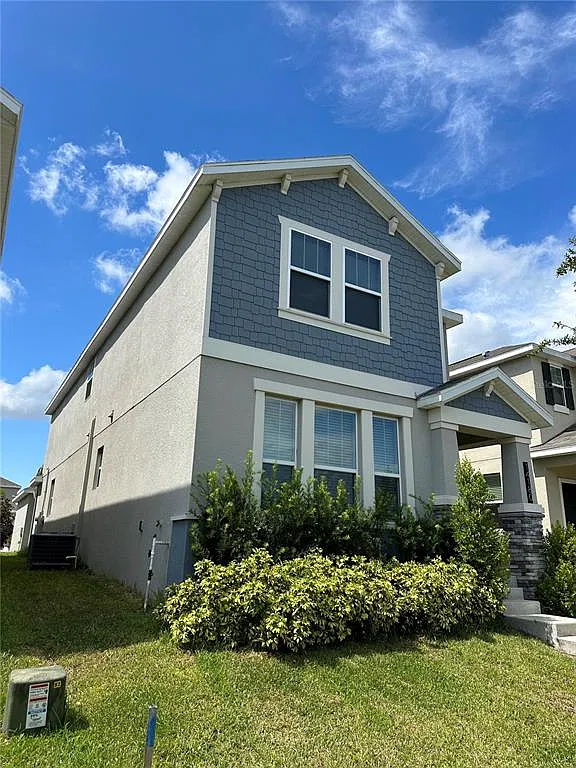 4 bed, 3.5 bath, 2481 sqft, $3,200 — Photo 2