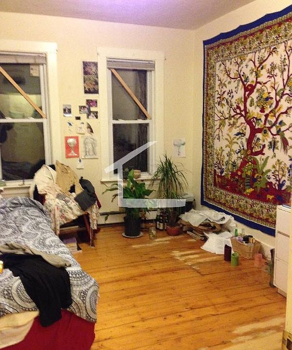 2nd image of 165 Hillside St #S3