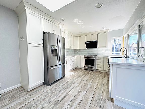 5th image of 6060 Montalvo Dr