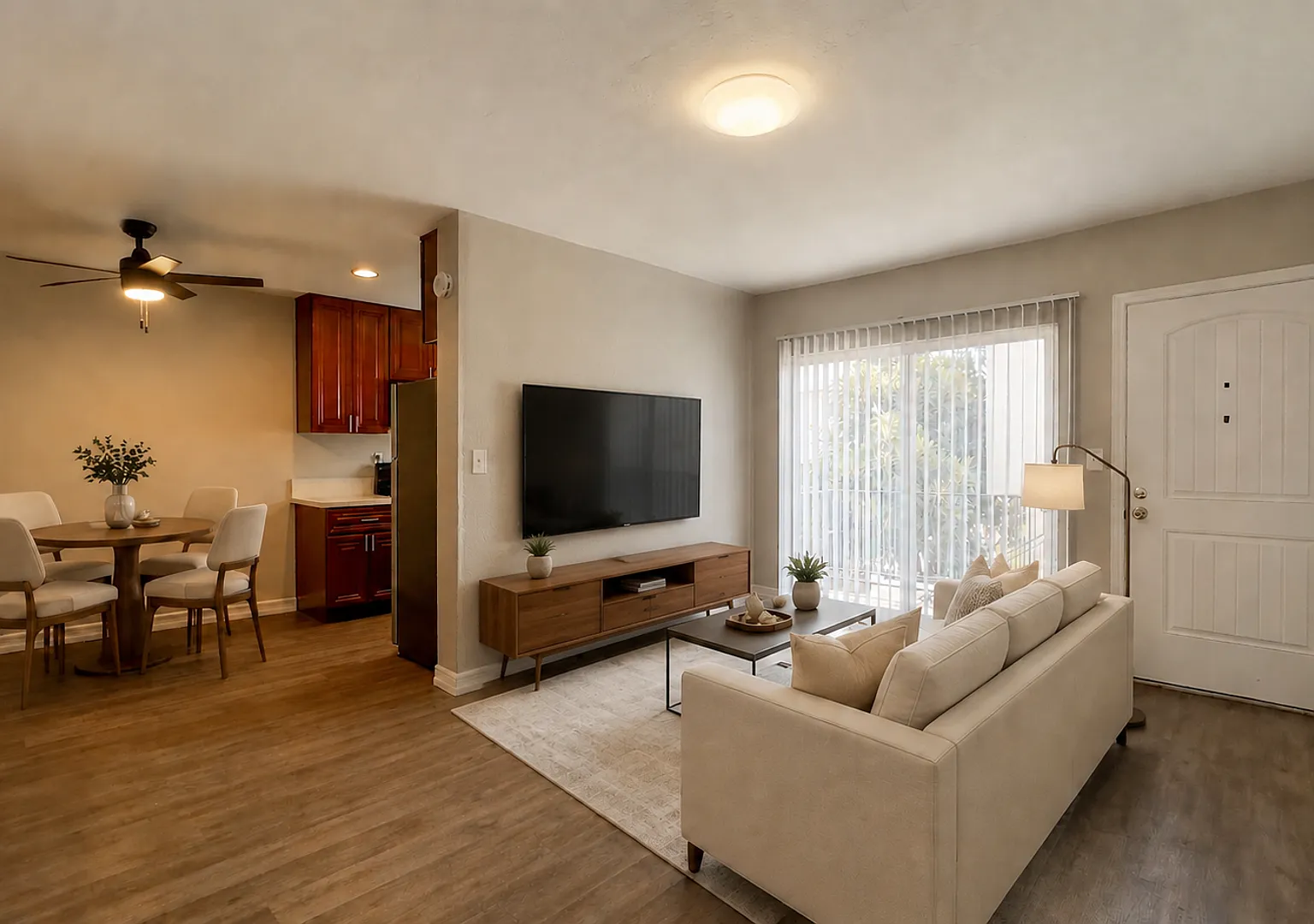 SF Rushmore Apts — Photo 2