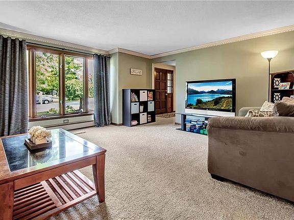 4th image of 58 Montbleu Dr