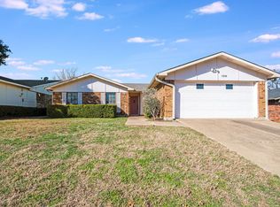7508 Four Winds Dr, Fort Worth, TX 76133