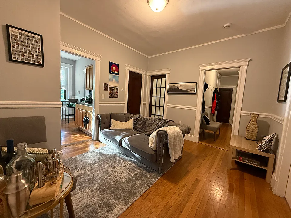 12 Greenway Ct #3