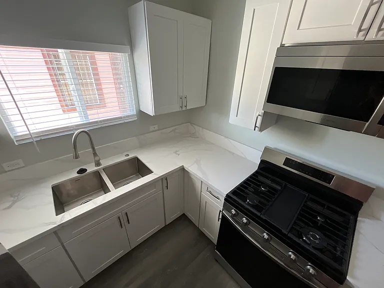 224 E 65th St — Photo 15