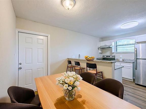 5th image of 523 CARVER BOULEVARD