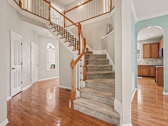 5th image of 8417 Dunnington Cir