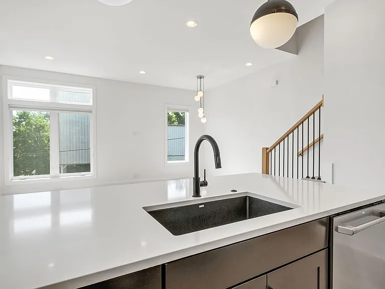 608 Hagan St — Photo 12