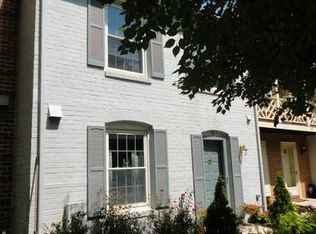 30 Inverin Cir, Lutherville Timonium, MD 21093