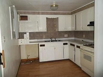 3rd image of 235 Rex Ave