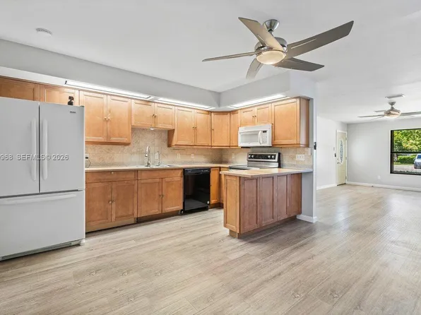 1367 Riverside Cir #1367, Wellington, FL 33414