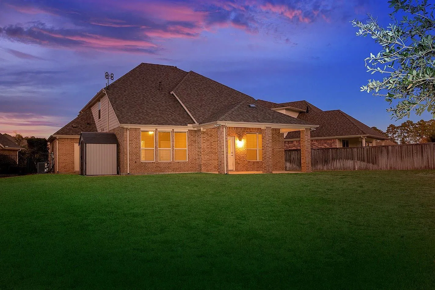 4 bed, 3.5 bath, 2750 sqft, $3,500 — Photo 2