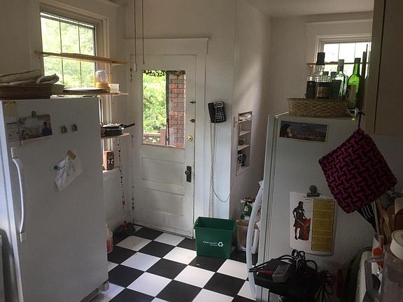 4th image of 3302 Price Ave