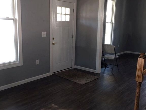 5th image of 402 N West St