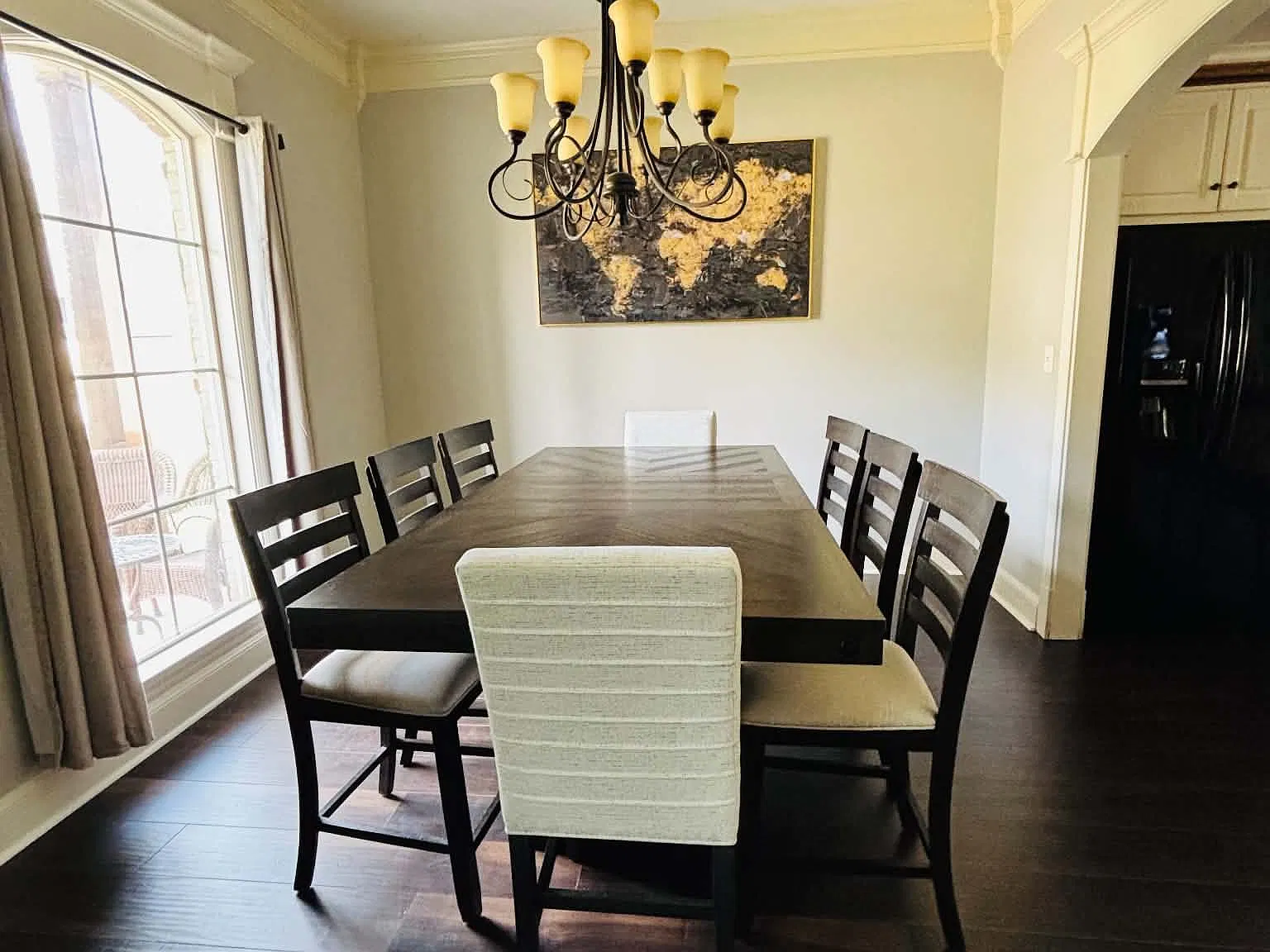 3 bed, 2347 sqft, $3,000 — Photo 2