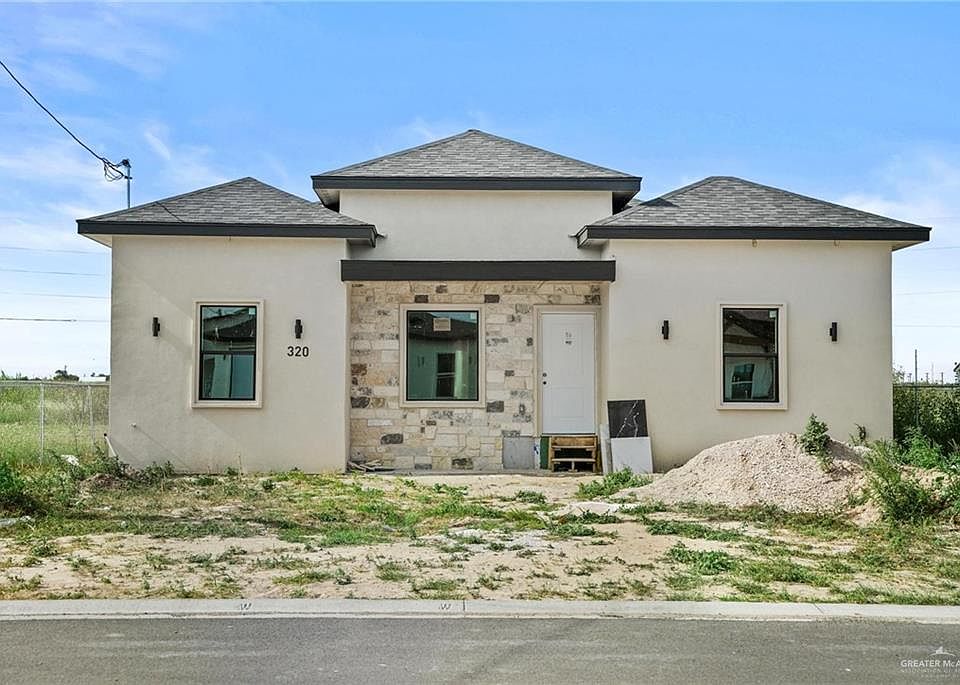 2nd image of 320 Barcelona Dr