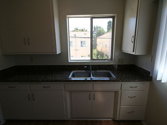 2nd image of 1128 Glenville Dr APT 7
